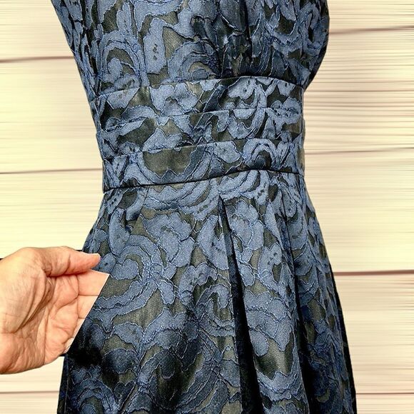 Lauren Ralph Lauren Navy Blue Lace Fit-and-Flare Sleeveless Dress V-neck 8 - Picture 6 of 13